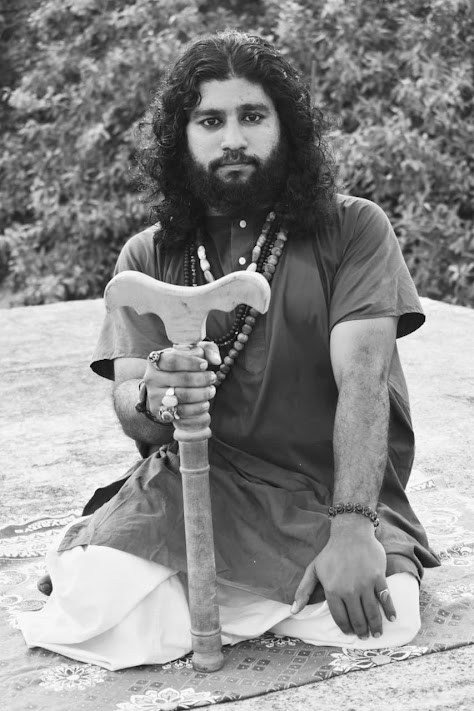 Yaa Meeraan seated portrait